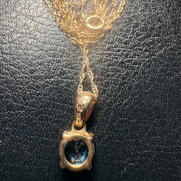 Vintage 10Kt Gold Blue Topaz Necklace - Picture 2 of 4